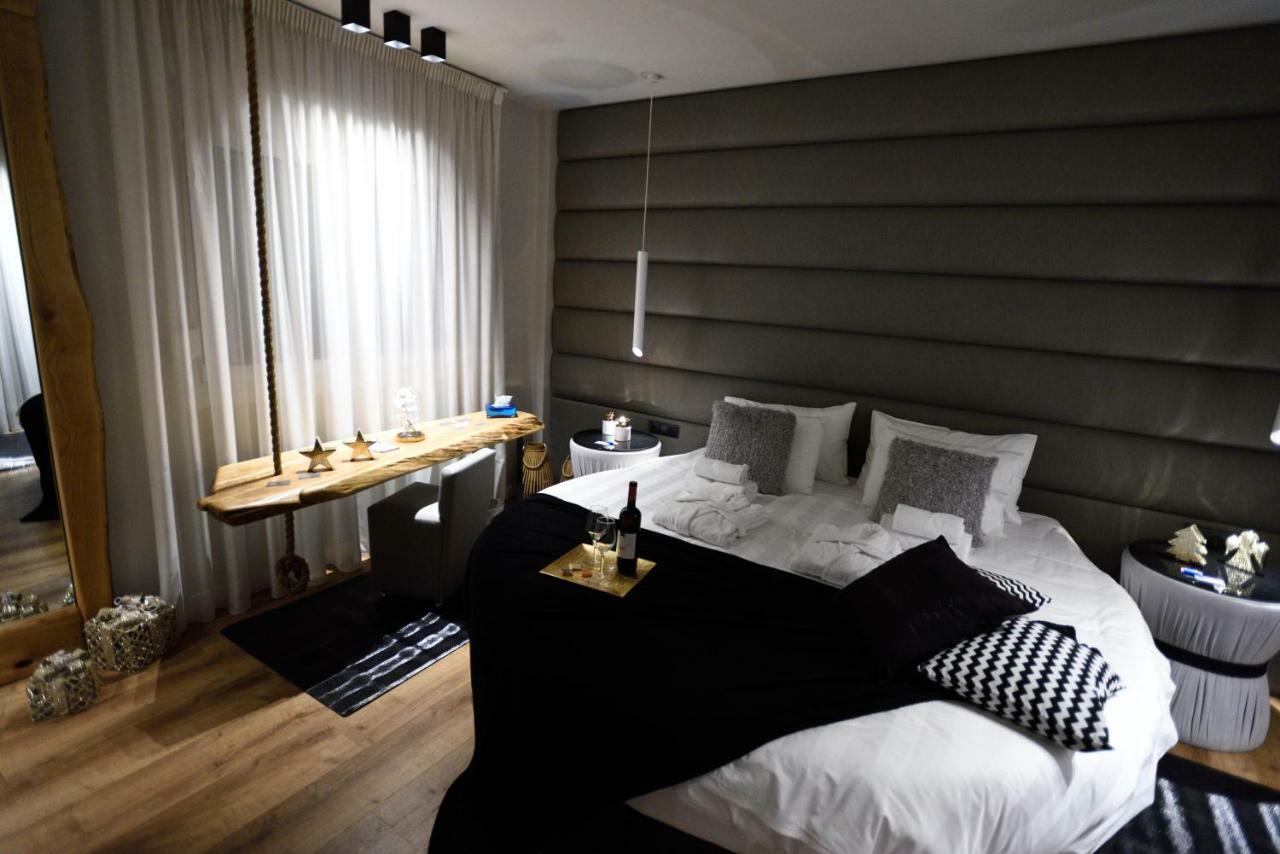 Magnifique Luxury Suites Thessaloniki Exterior photo