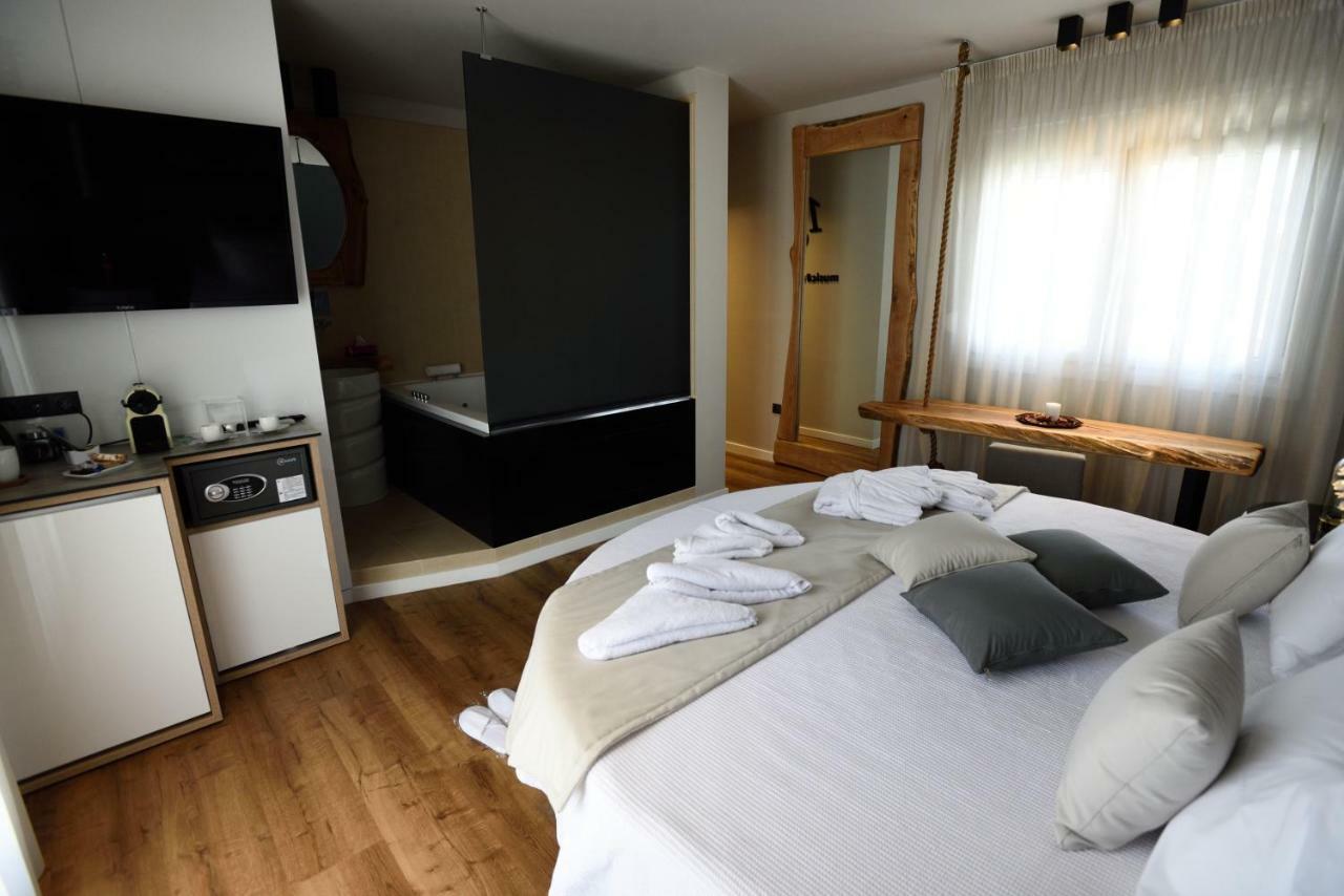 Magnifique Luxury Suites Thessaloniki Exterior photo